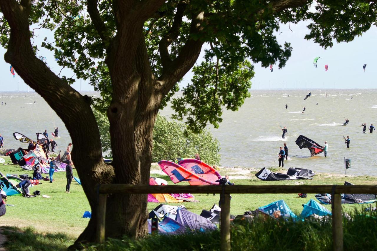 Vakantiehuis Noflik Nijemirdum エクステリア 写真